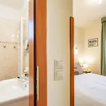 Apartment 200m To Family House With Garden At Super Location