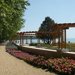 Apartment 200m To Family House With Garden At Super Location