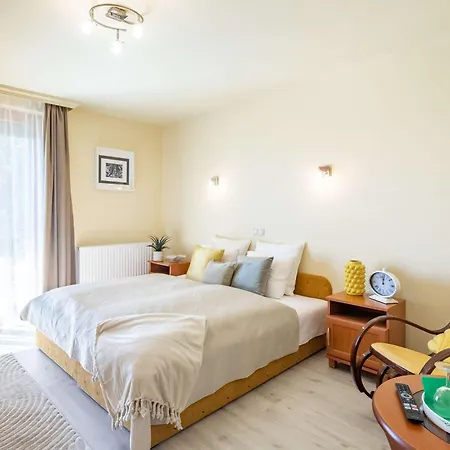 200m To Family House With Garden At Super Location Apartmán *