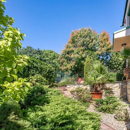 Apartment 200m To Family House With Garden At Super Location Balatonfüred