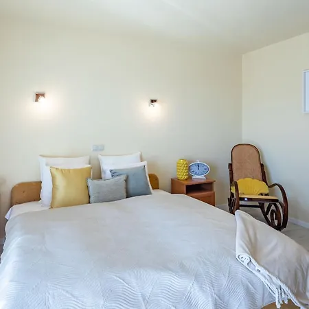 Apartment 200m To Family House With Garden At Super Location *