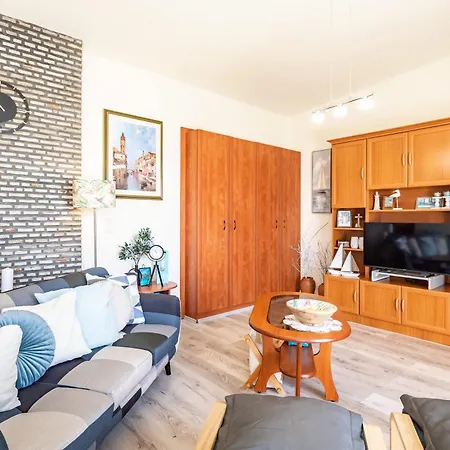 Apartmán 200m To Family House With Garden At Super Location Balatonfüred
