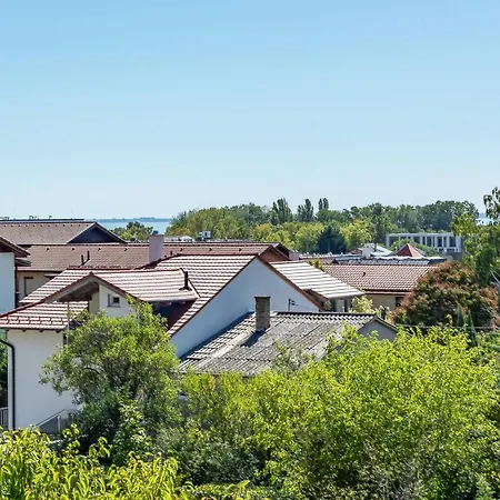 Apartmán 200m To Family House With Garden At Super Location *