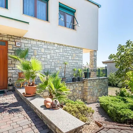 Apartmán 200m To Family House With Garden At Super Location Balatonfüred