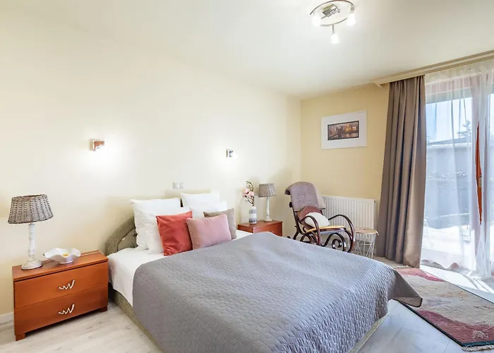 200m To Family House With Garden At Super Location 巴拉顿菲赖德